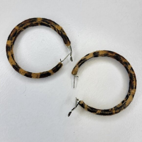 Animal Print Fuzzy Round Earrings - Picture 4 of 7